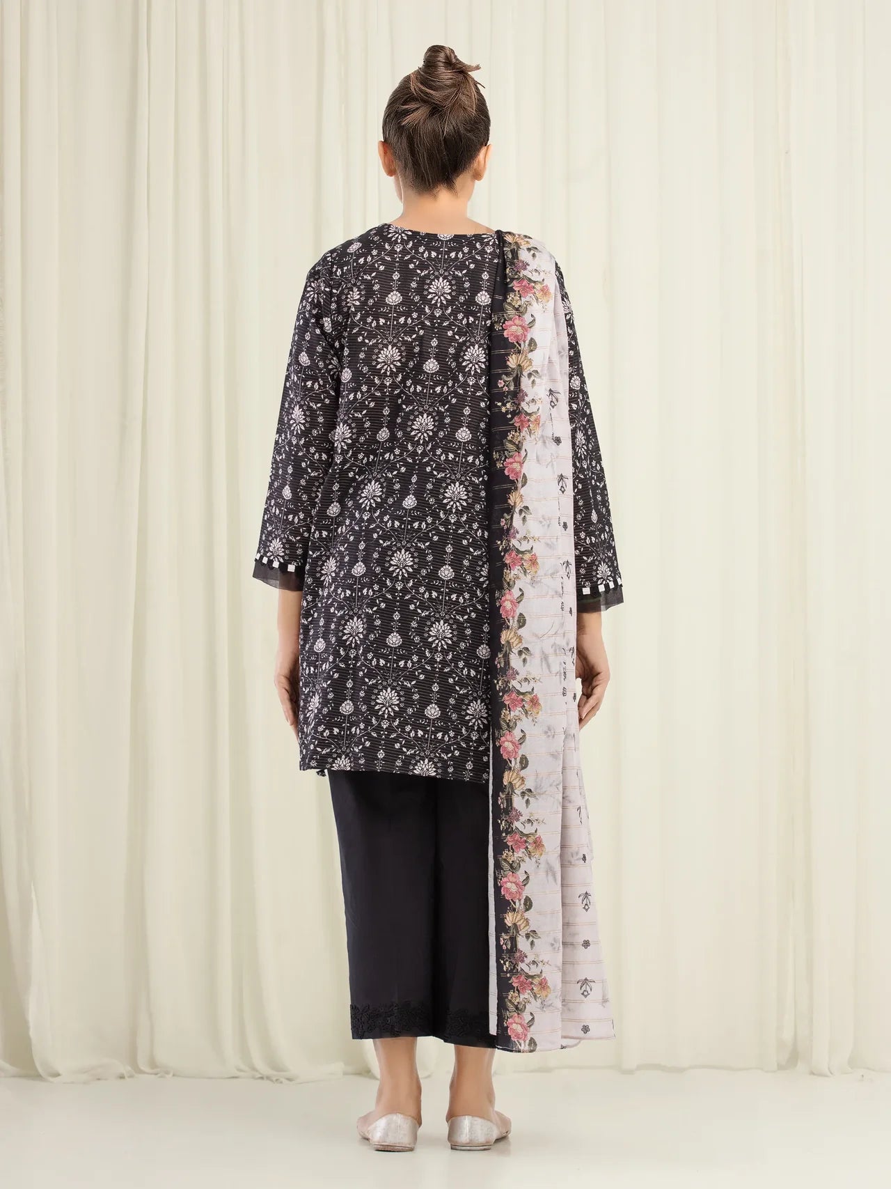 MERAK ZARI | Unstitched 3PC lawn EWU6M6-048-3P