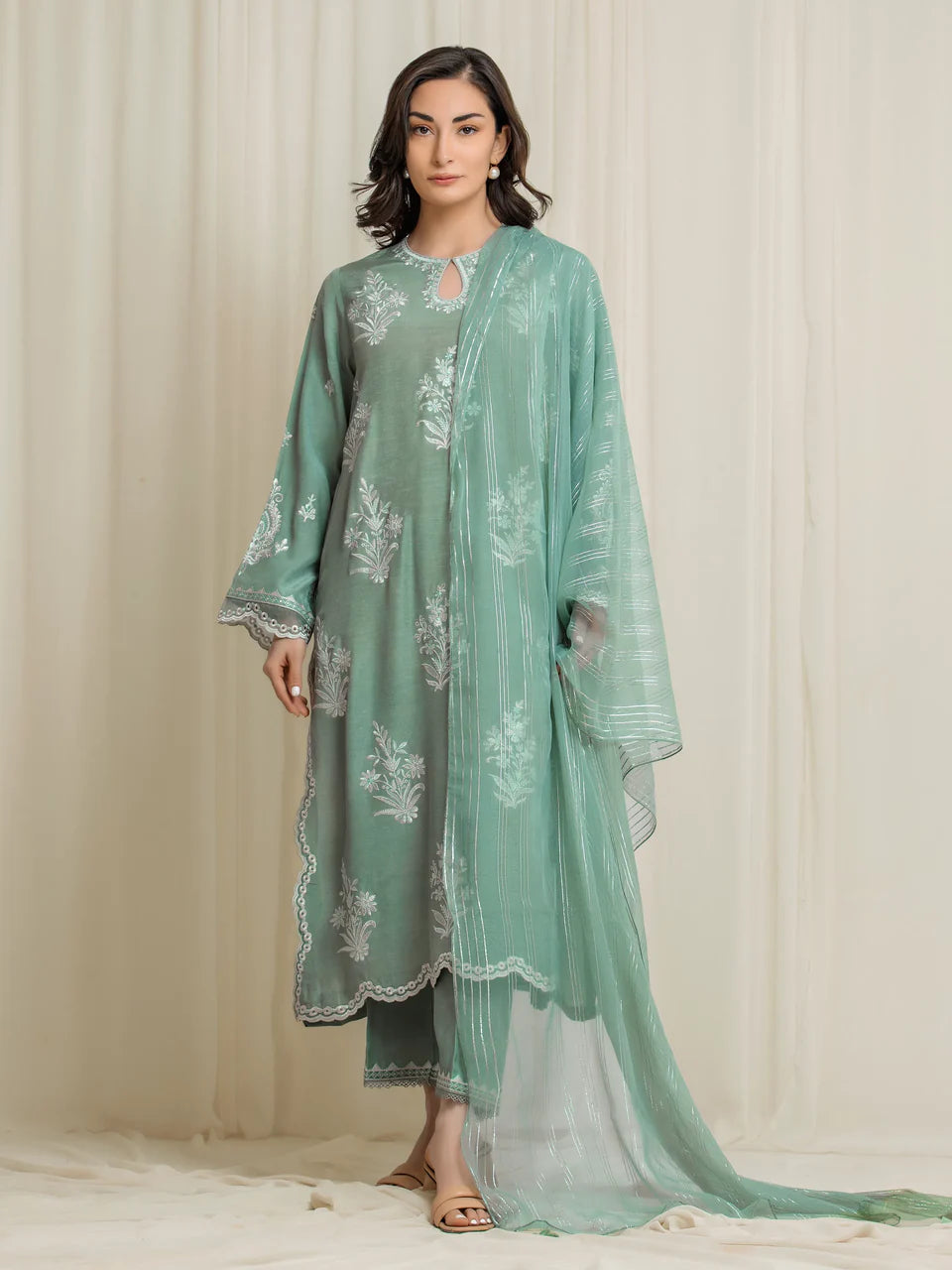 Festive Embroidered | Unstitched 3PC lawn EWU6V22-32090-3P