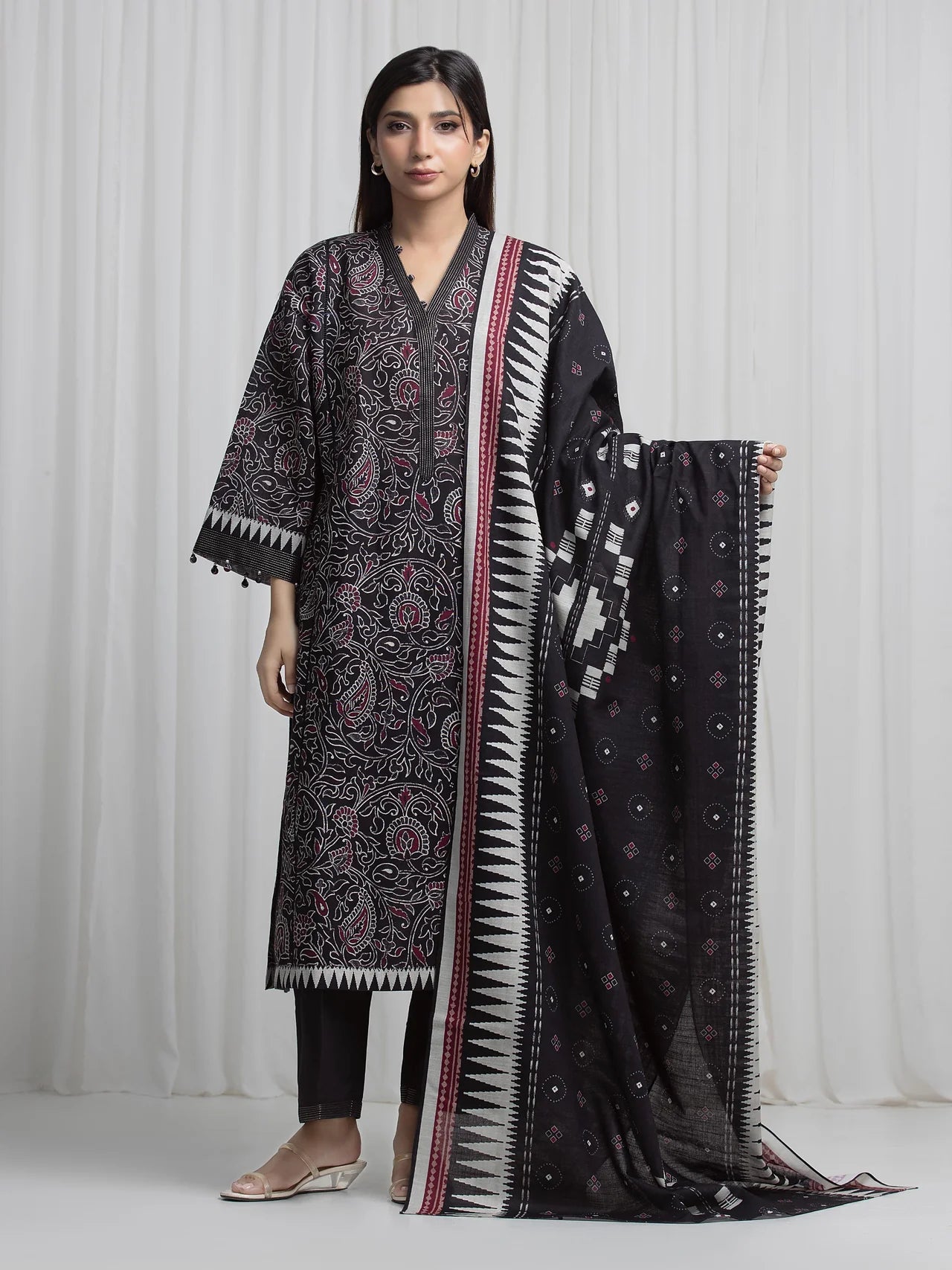 ALLURE | Unstitched 3PC Khaddar - EWU6A3-37009-3P