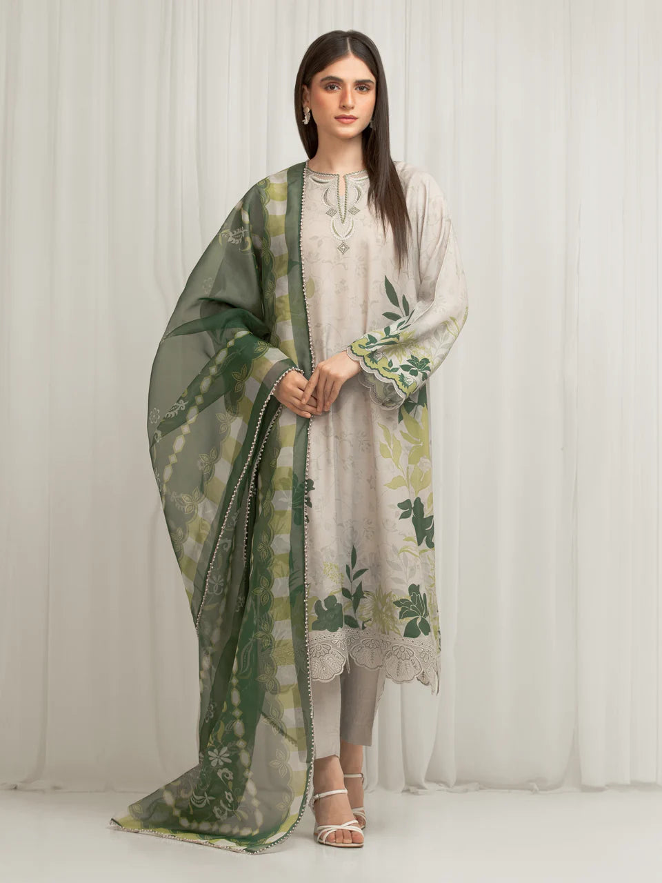 Festive Embroidered | Unstitched 3PC lawn EWU6V16-33534-3P