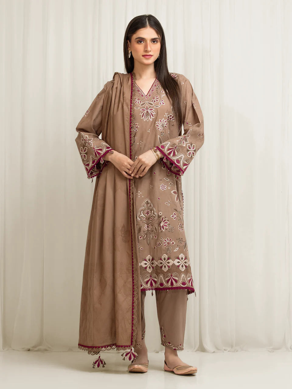 Festive Embroidered | Unstitched 3PC lawn EWU6V3-33469-3P