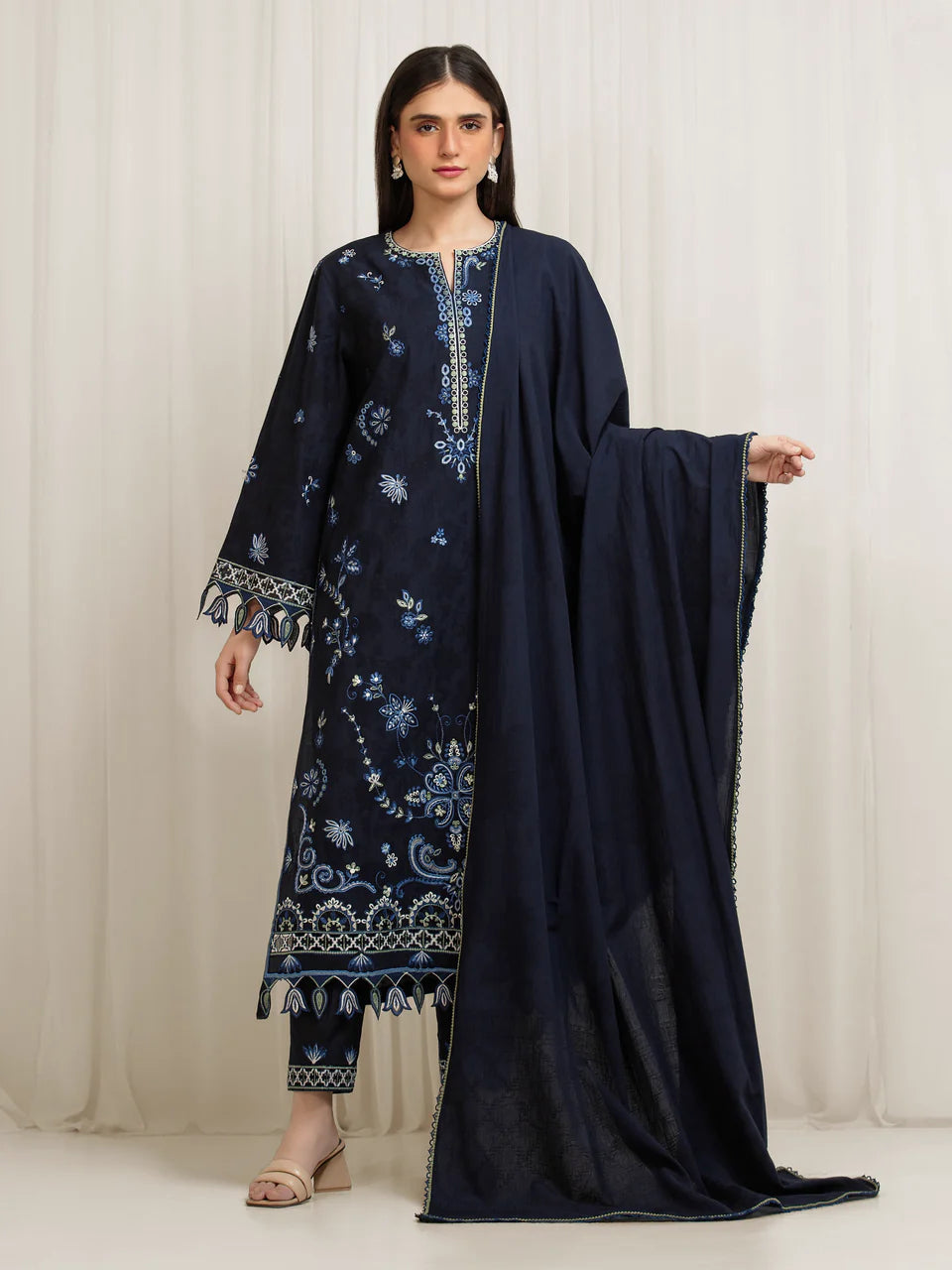 Festive Embroidered | Unstitched 3PC lawn EWU6V3-33468-3P