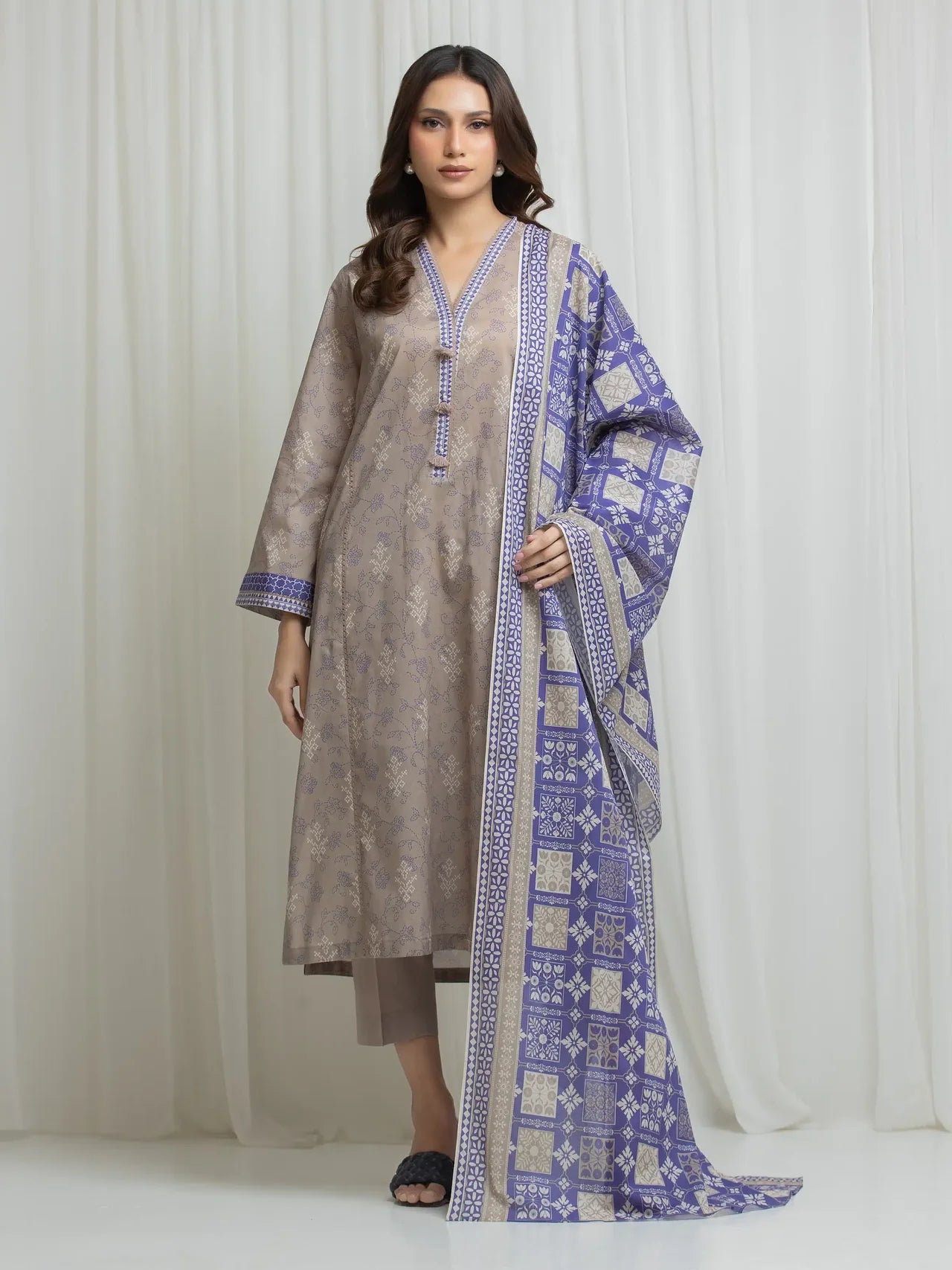 ALLURE | Unstitched 3PC lawn - EWU6A1-36670-3P