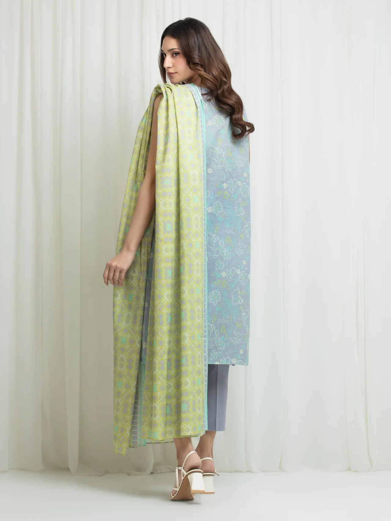 ALLURE | Unstitched 3PC lawn EWU6A1-36705-3P