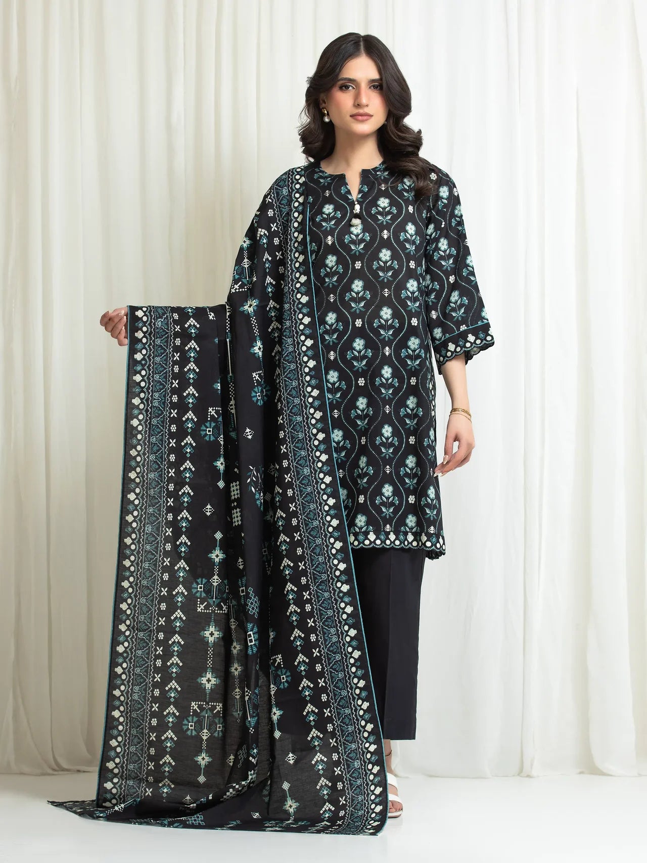 ALLURE | Unstitched 3PC lawn EWU6A1-36716-3P