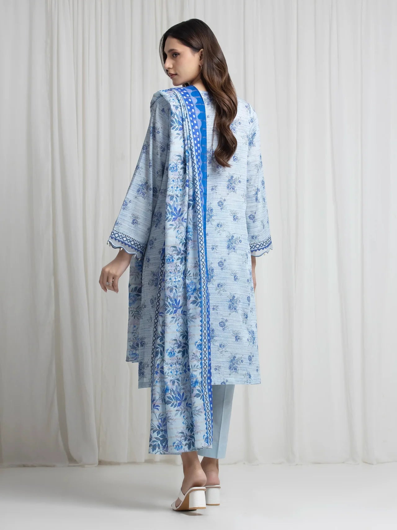 MERAK ZARI | Unstitched 3PC lawn  EWU6M6-083-3P