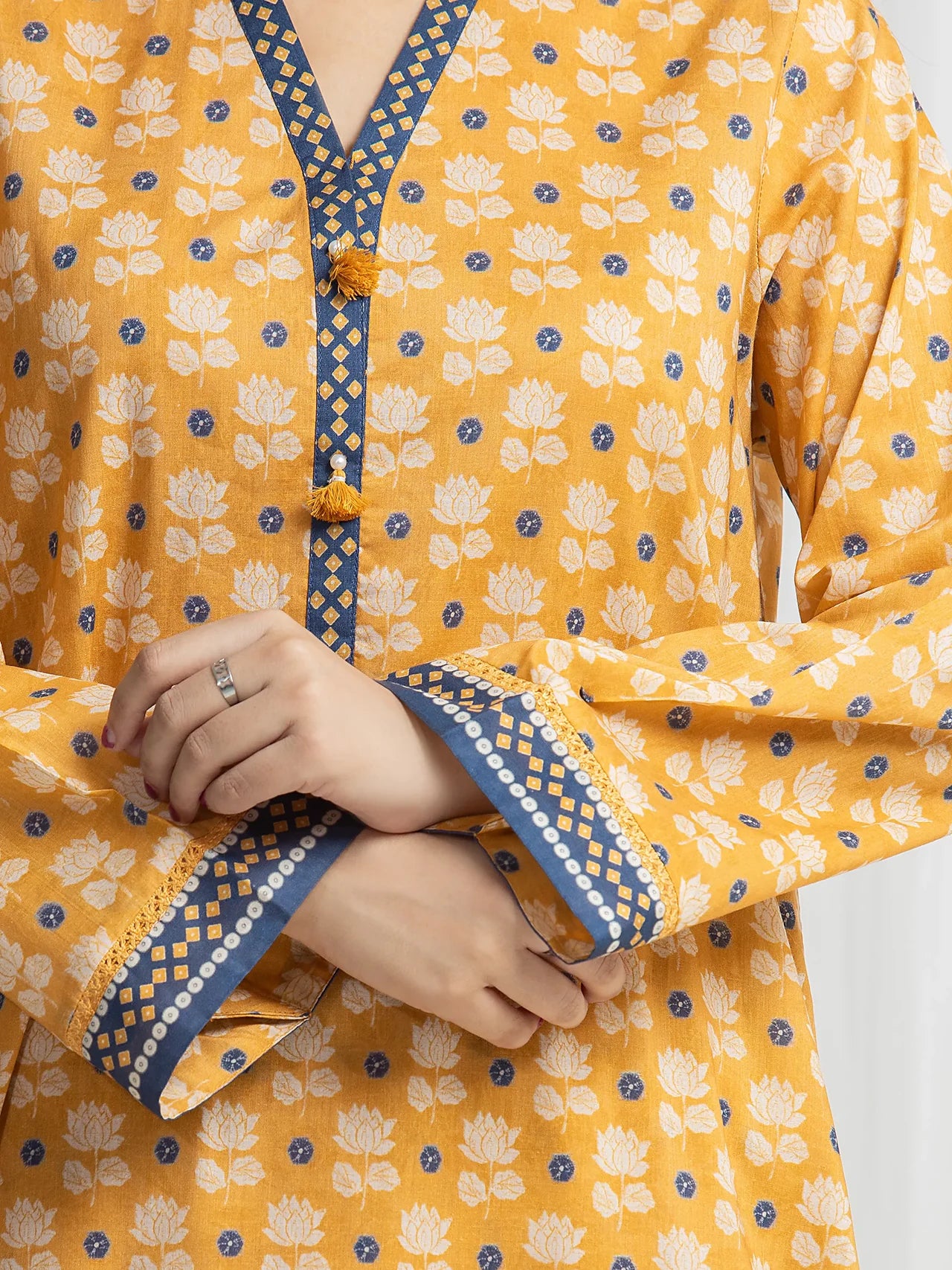 ALLURE | Unstitched 3PC Floral Printed lawn EWU6A1-36767-3P