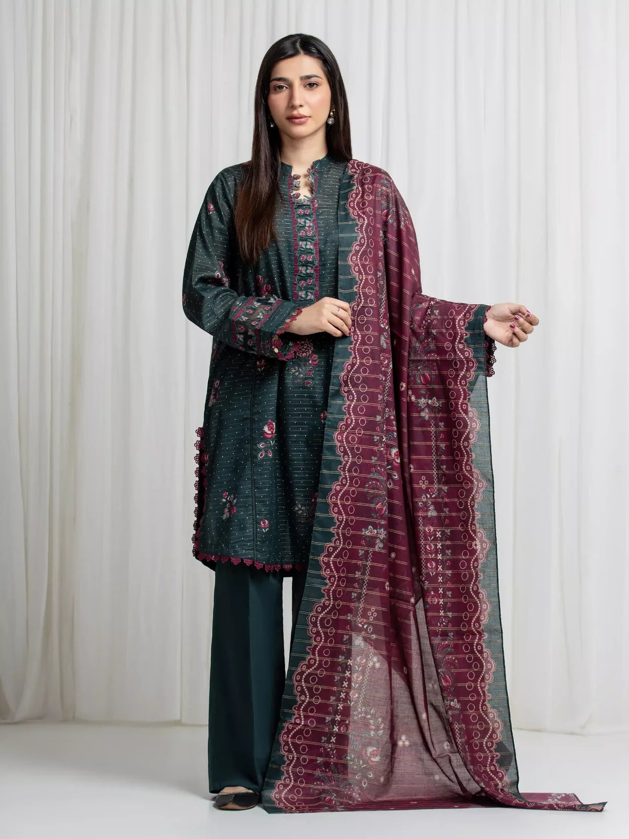 MERAK ZARI | Unstitched 3PC lawn  EWU6M6-072-3P