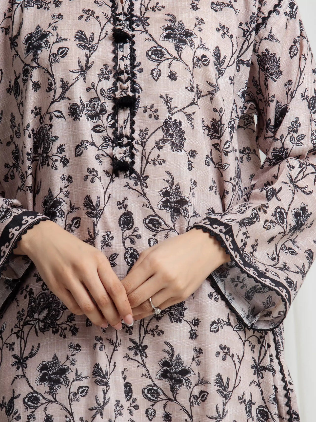 MERAK ZARI | Unstitched 3PC lawn EWU6M6-107-3P