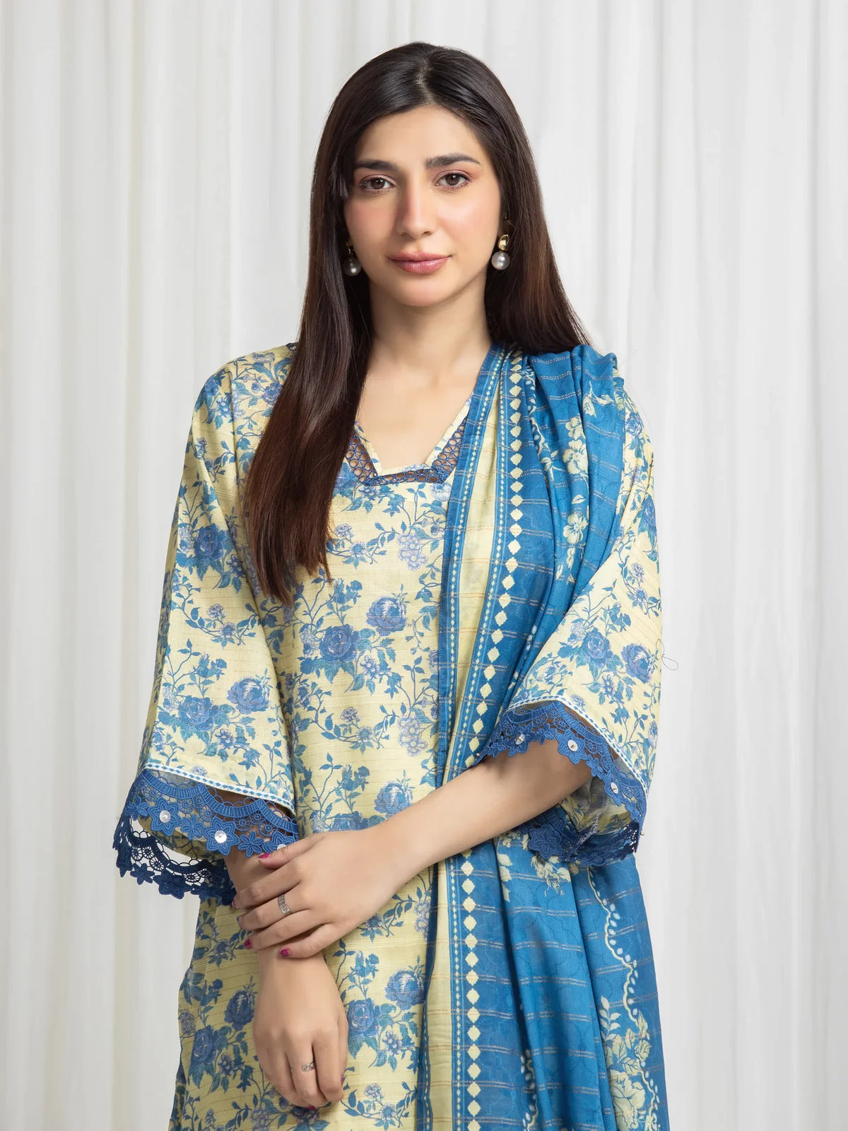 MERAK ZARI | Unstitched 3PC lawn EWU6M6-063-3P