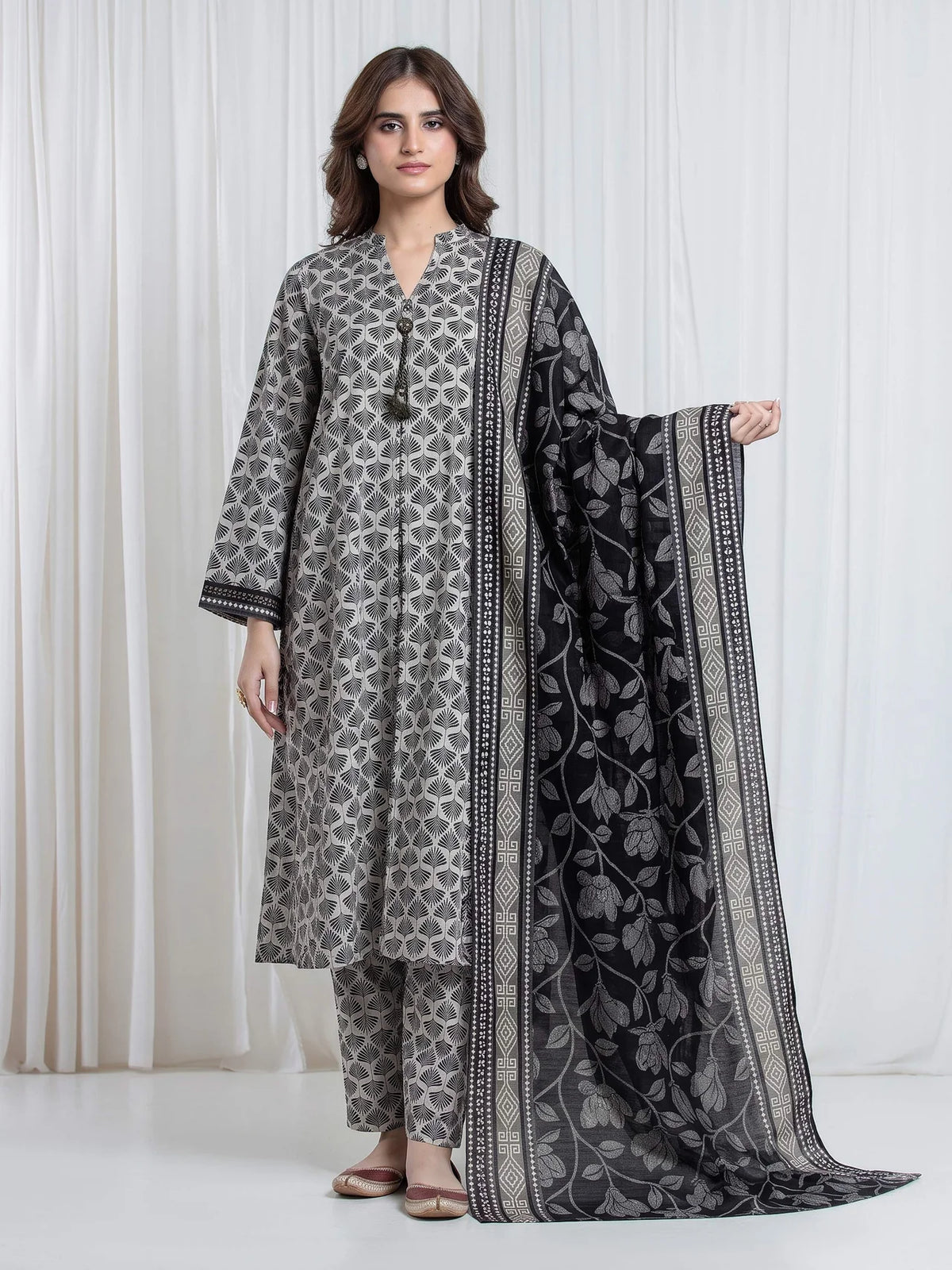 ALLURE | Unstitched 3PC Khaddar - EWU6A3-37184-3P