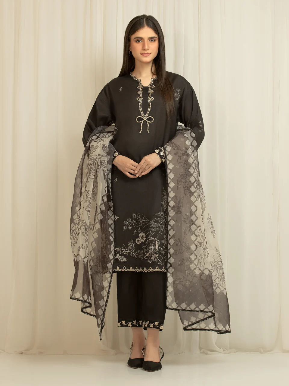 Festive Embroidered | Unstitched 3PC lawn EWU6V16-33536-3P