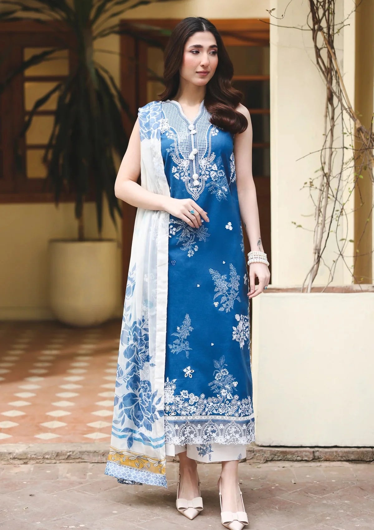 Premium Embroidered Orchid 3PC Unstitched Lawn By Zinnia By Raaya