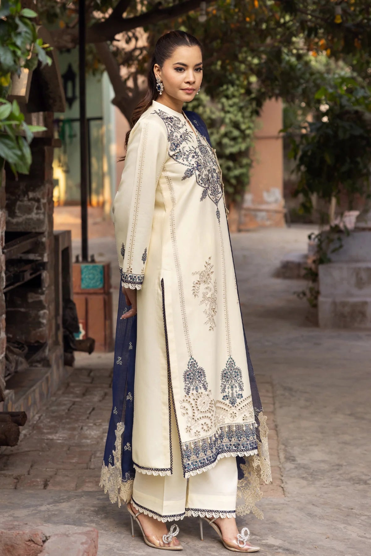 Khaas Embroidered Lawn By Peridot PR-559A
