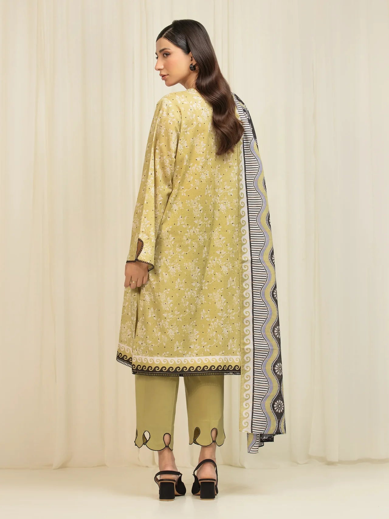 MERAK ZARI | Unstitched 3PC lawn EWU6M6-044-3P