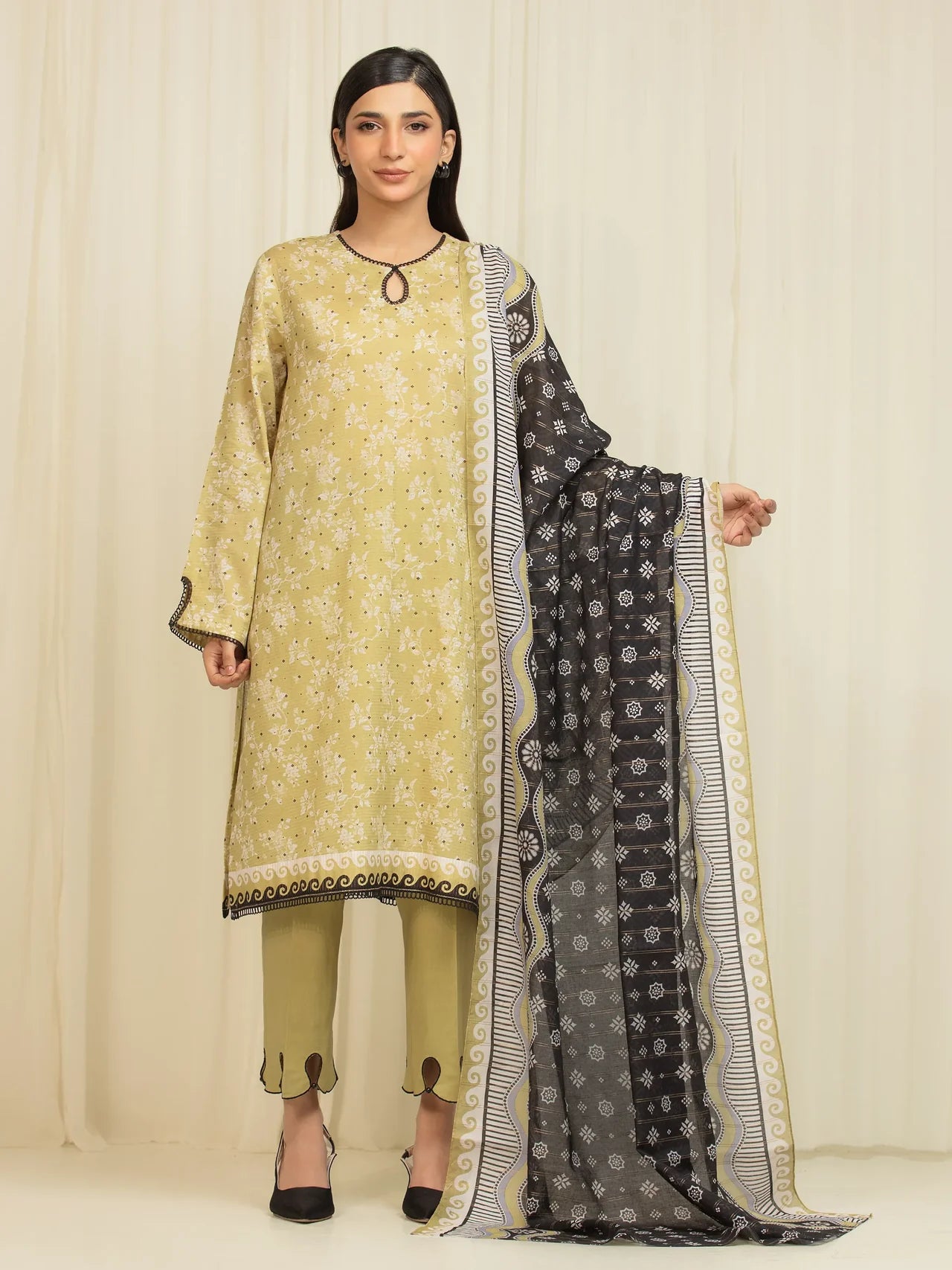 MERAK ZARI | Unstitched 3PC lawn EWU6M6-044-3P