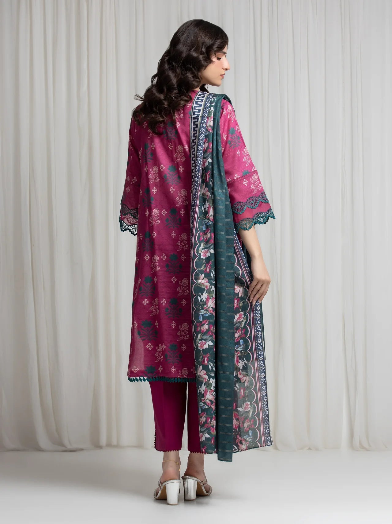 MERAK ZARI | Unstitched 3PC lawn EWU6M6-059-3P