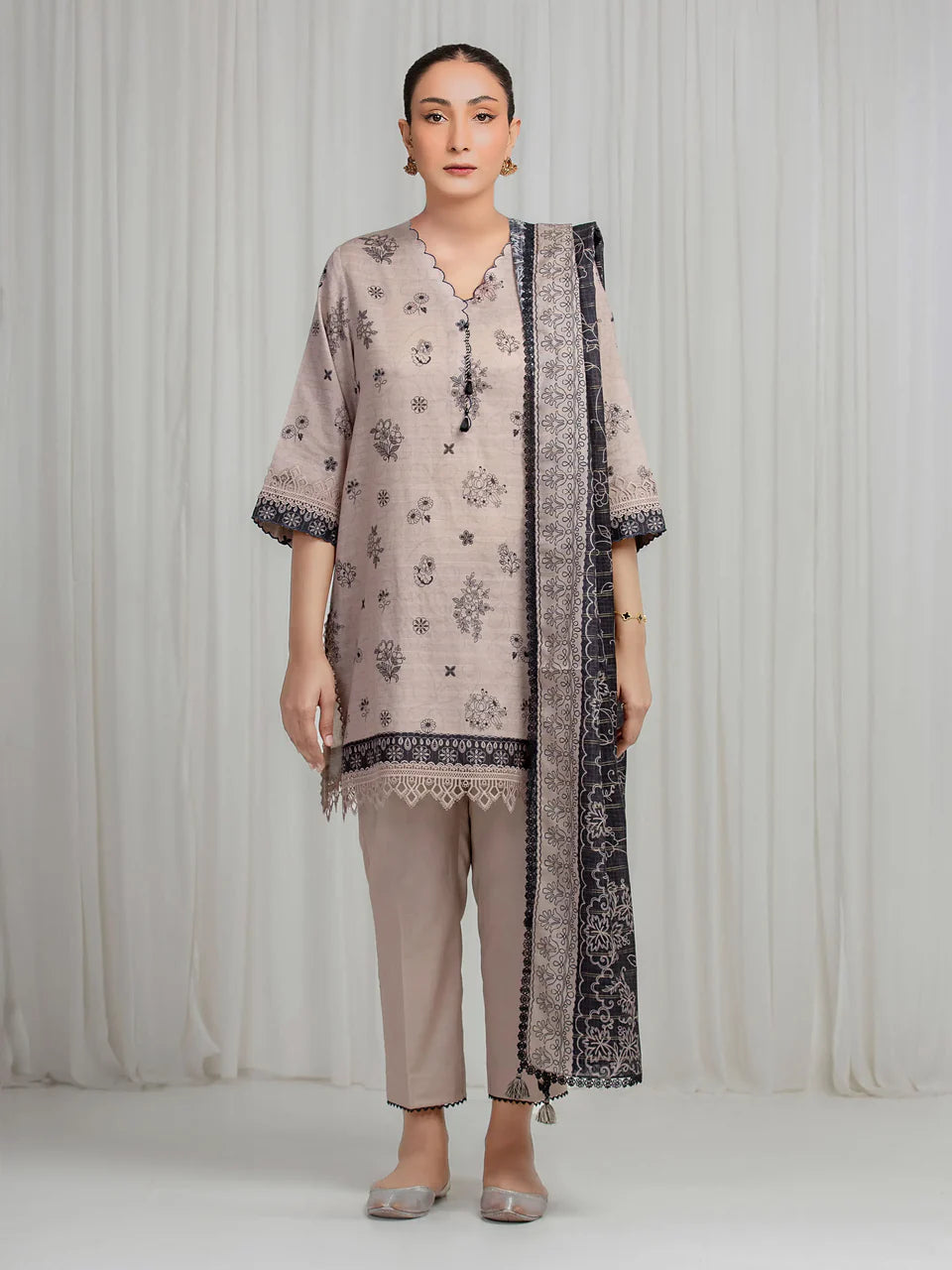 MERAK ZARI | Unstitched 3PC lawn EWU6M6-084-3P