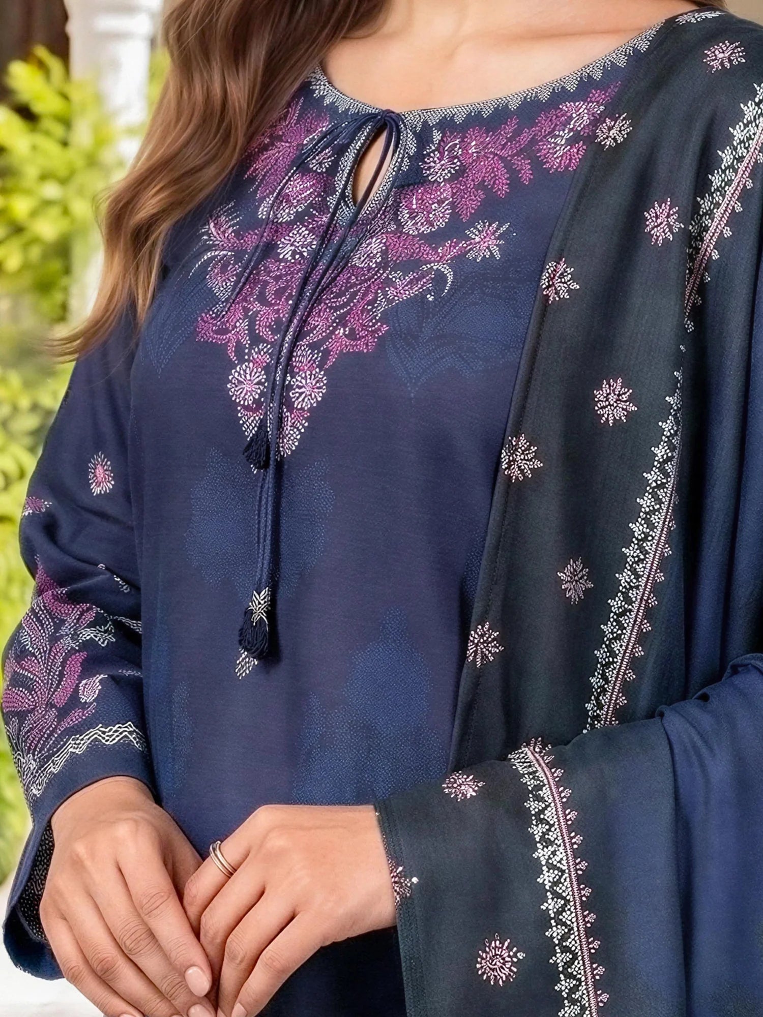 Limelight Unstitched 3PC Khaddar  (U4413SU-3PC-168)