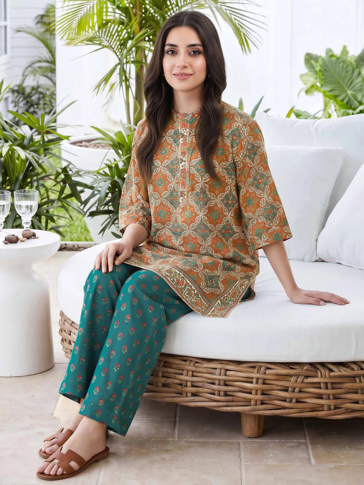 Limelight Unstitched 2PC Lawn Suit - U4725ST-2PC-002