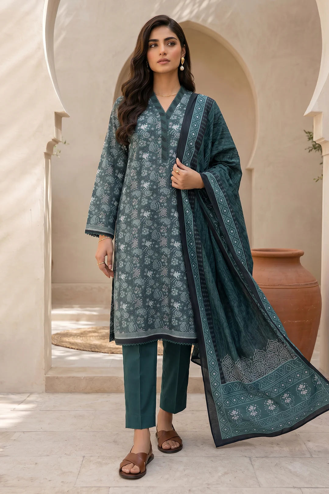 ZELLBURY | Printed Lawn 3PC 8054
