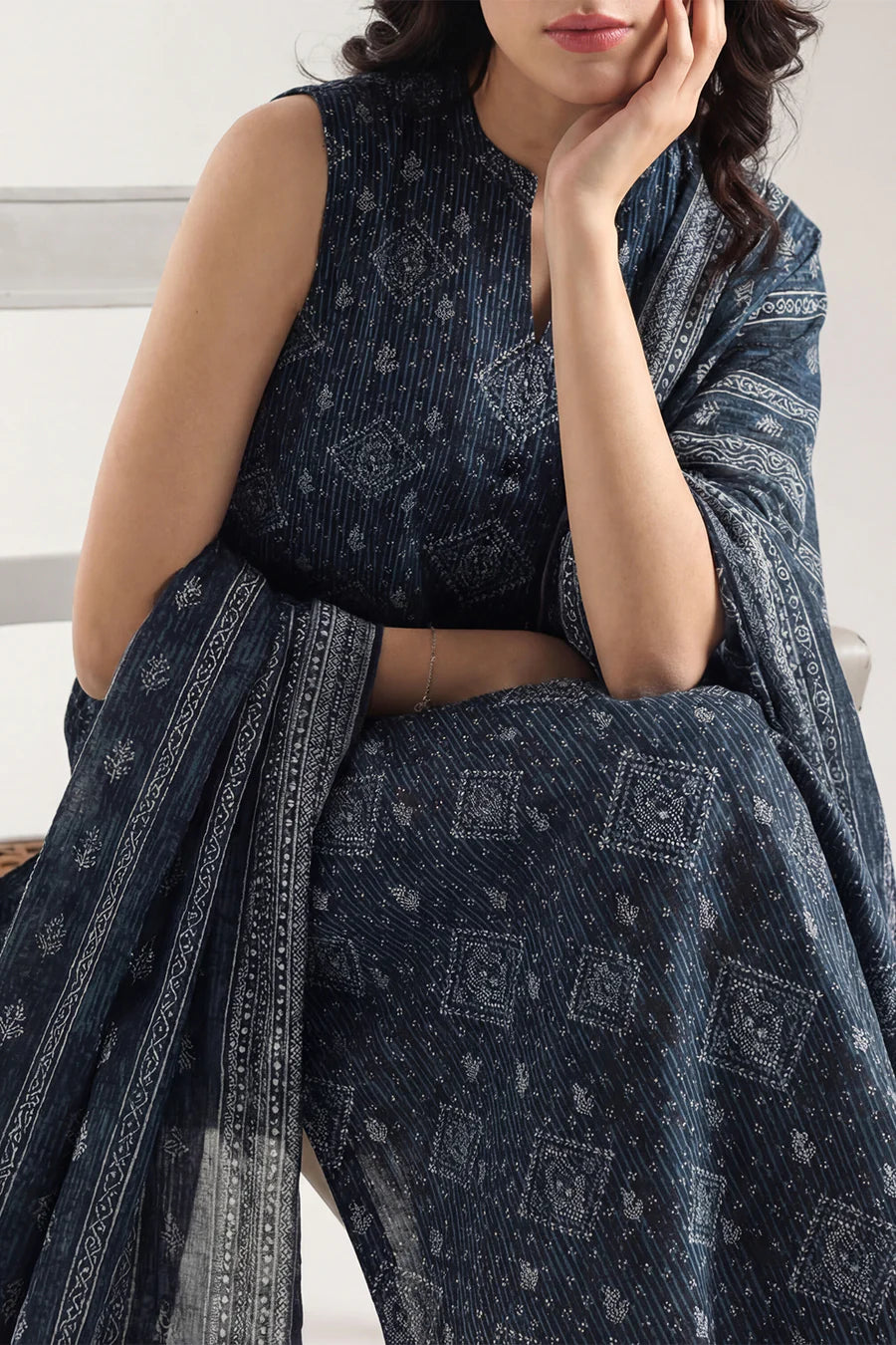 SAYA 3PC Printed Lawn | U01-25557-01AR